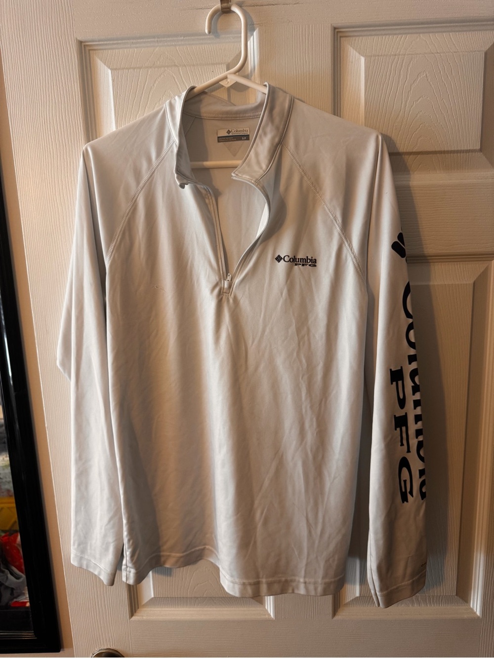 Columbia Men’s Light Gray Long-Sleeve Quarter-Zip Performance Shirt